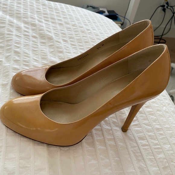 Stuart Weizman platform shoes. Very comfortable - Picture 4 of 4